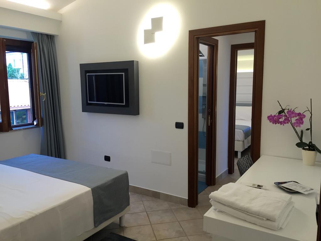Villa Il Barone Tropea Ruang foto