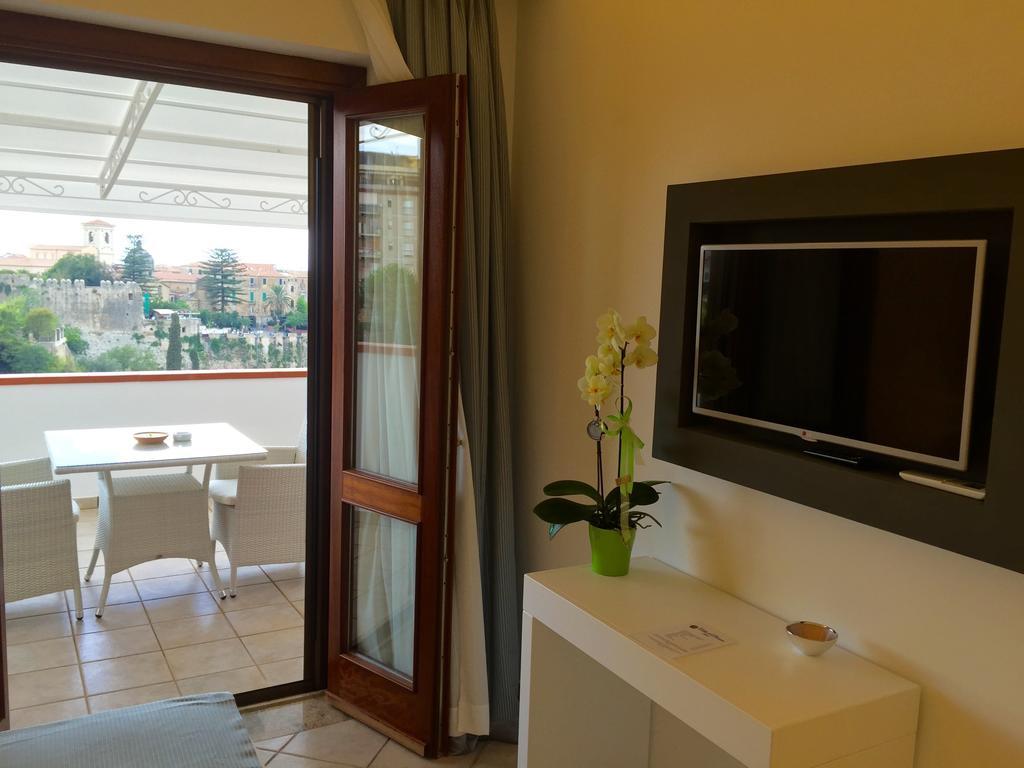 Villa Il Barone Tropea Ruang foto